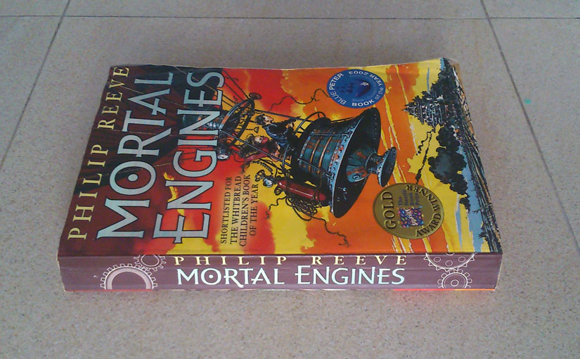 Mortal Engines by Philip Reeve : Some People Juggle Geese